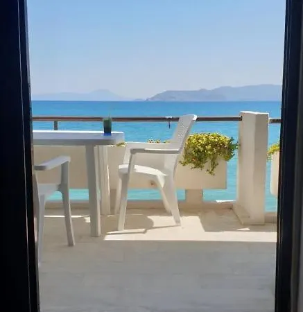 Stunning Beachfront Apartment Stratos Nerantza Exterior photo
