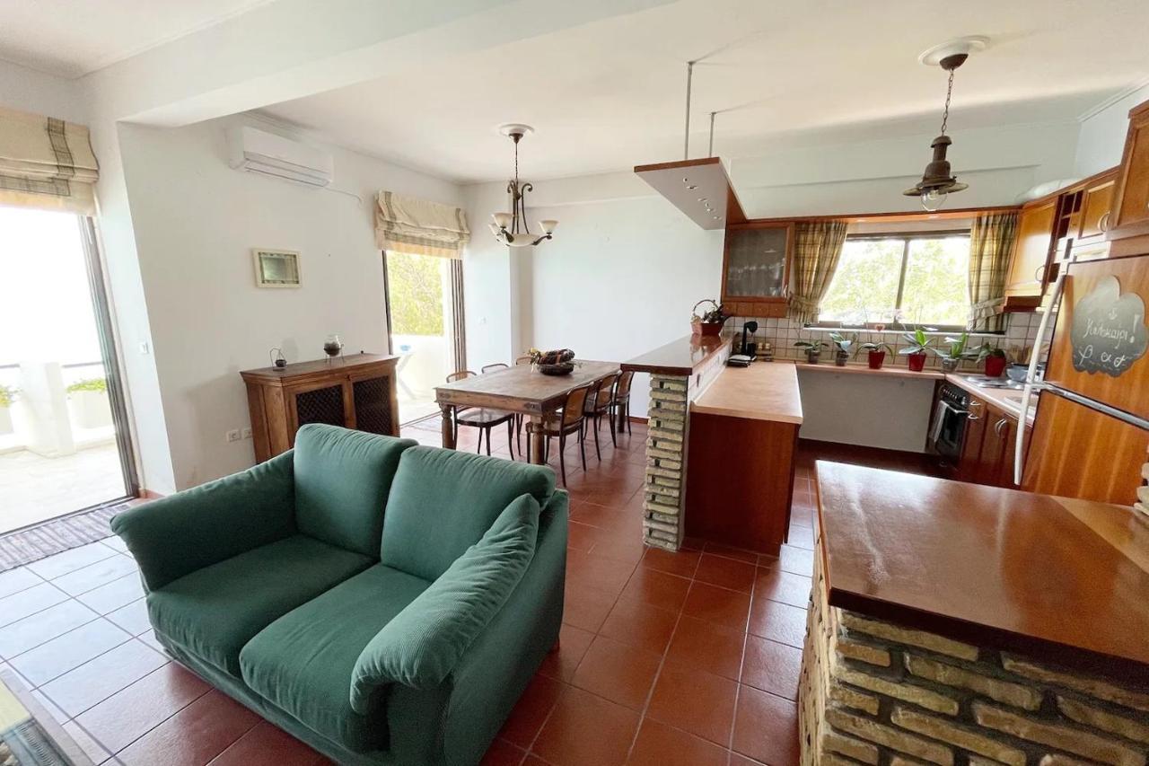 Apartment Stunning Beachfront Stratos Nerantza